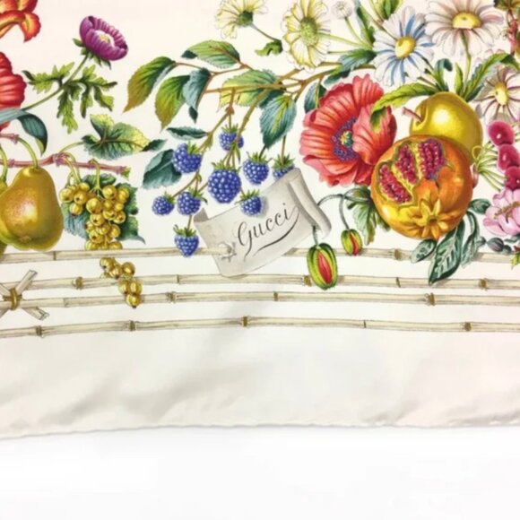 GUCCI Floral Fruit Motif Scarf 100% Silk EUC - Picture 8 of 8